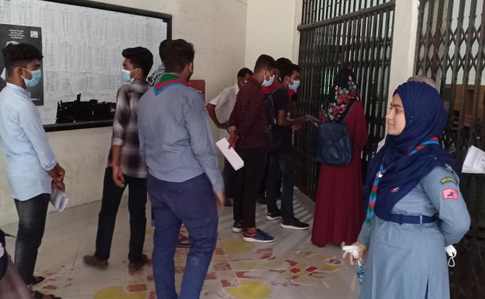 ভর্তি কার্যক্রমে সেবা দান 