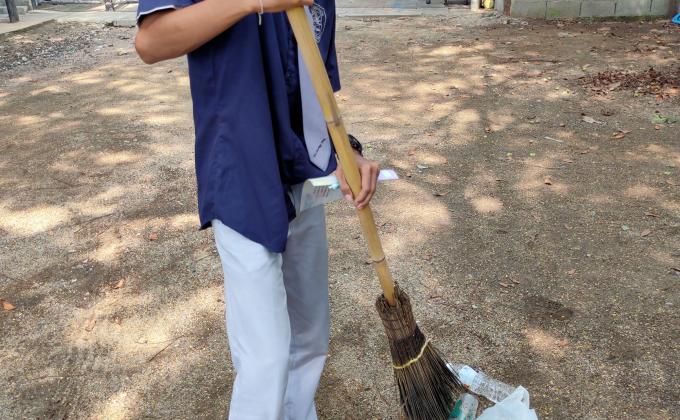 จิตอาสา กวาดขยะ