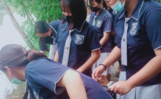 เก็บขยะ