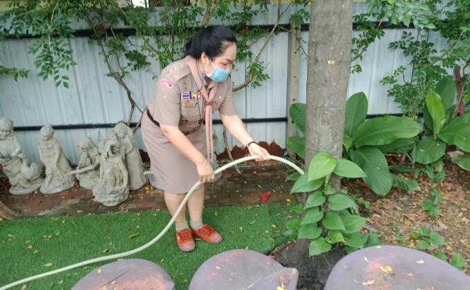 จิตอาสารดน้ำต้นไม้