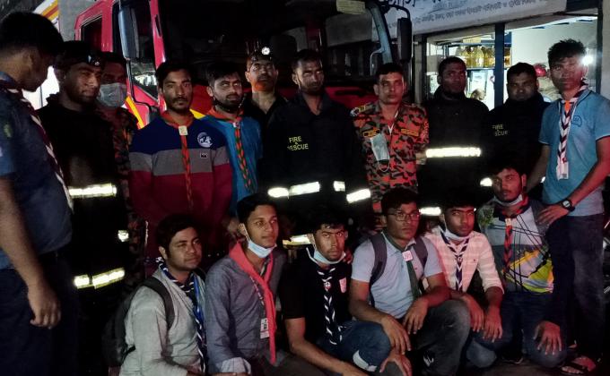 আগুন নিয়ন্ত্রণে সহযোগিতা 