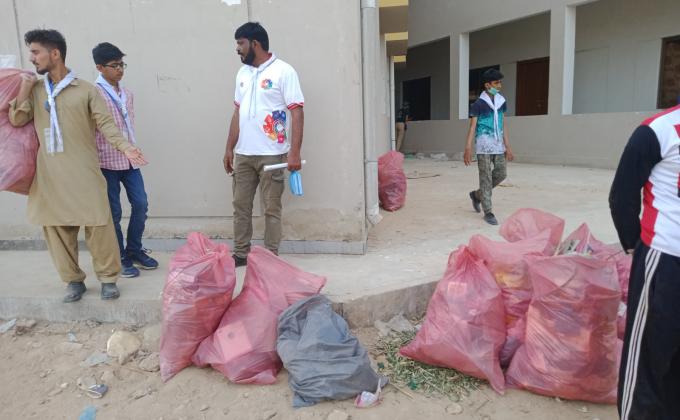 Arrainging A Tide Turner Plastic Activity
