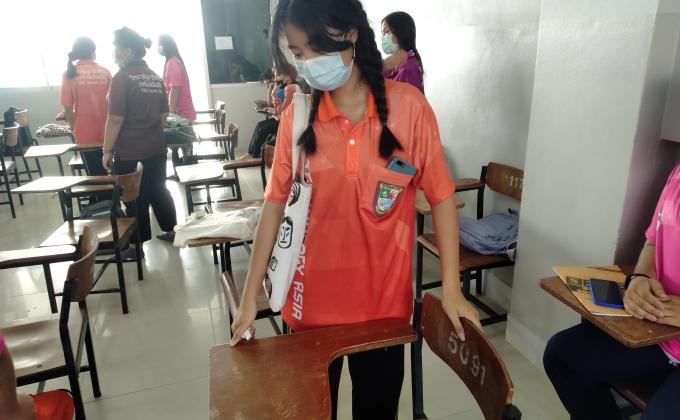 จัดโต๊ะ