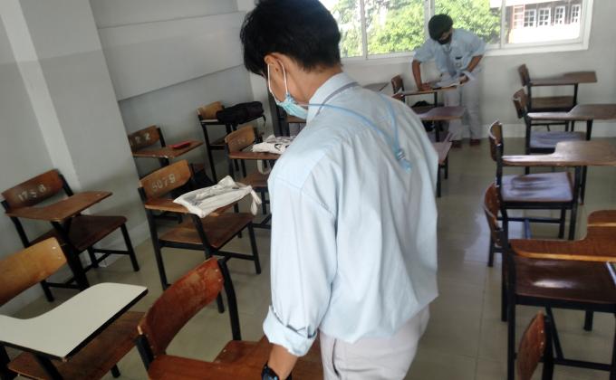 จัดโต๊ะ