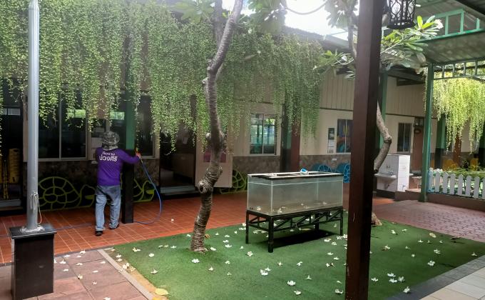 จิตอาสา ฉีดยาฆ่าเชื้อ