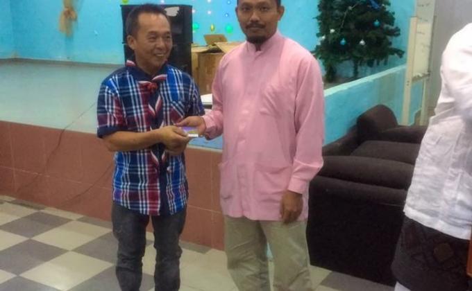 Program sambutan hari raya dan bantuan sumbangan untuk masyarakat setempat