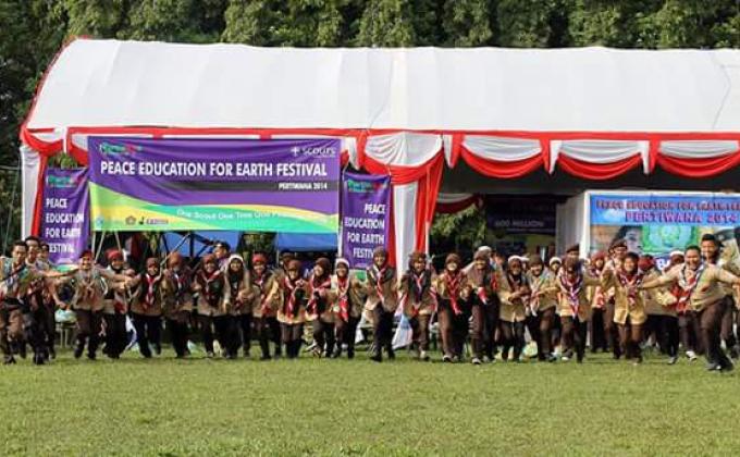 peace education for Earth festival on pertiwana 2014  