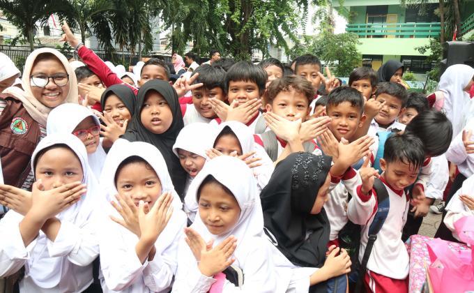 "Special" gift for Jakarta, Indonesia welcoming 2020 (Floods) - MoP Indonesia X Yayasan Baitul Maal PLN (Foundation of State Electricity Company)