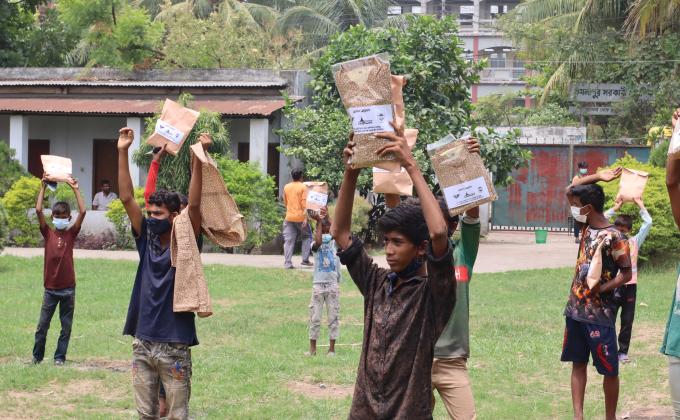 আনন্দ অন্বেষণ