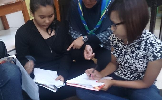 2nd class of PRABUHI's Free Weekly English Course in Pasundan Village, Bandung.