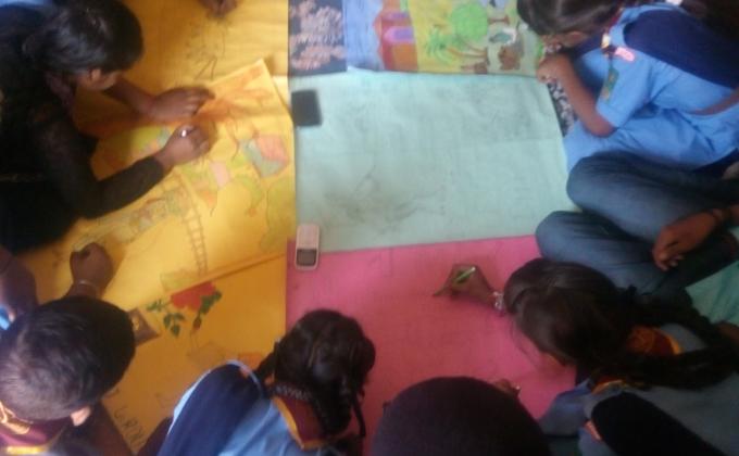 स्काउट गाइड ने मजदूर दिवस के अवसर पर आयोजित हुई पोस्टर प्रतियोगिता।