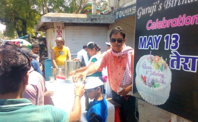 seva on supplying drinking water to the devotees to mark Gurujee's Sri Sri Ravi Shankar's Birth Day