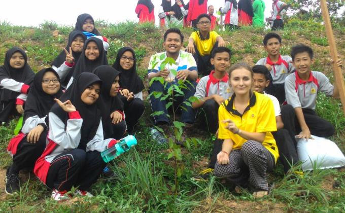 Projek Menanam Pokok Balak 