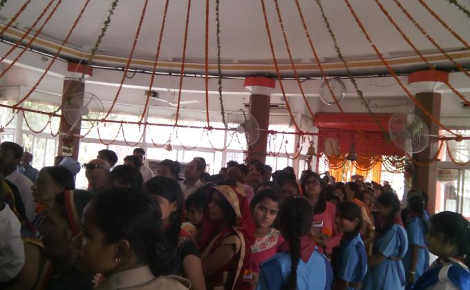 तीसरे बड़े मंगल पर स्काउट गाइड की सर्विस