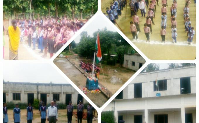 15 अगस्त को स्वतंत्रता दिवस पर किया ध्वजारोहण।