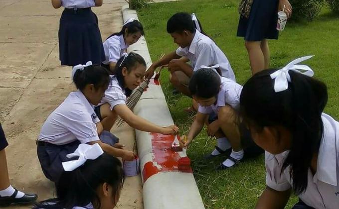 ทาสีฟรุตบาท