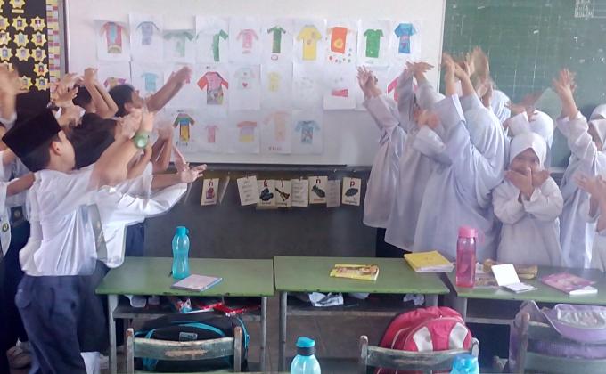 Mereka kemeja t bertemakan keamanan