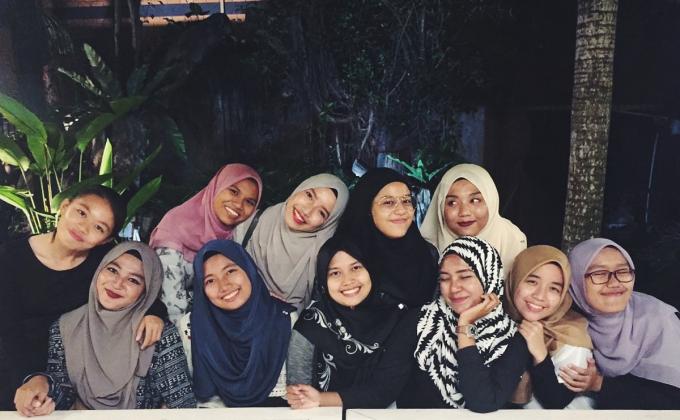 Dinner with Sapphire Sisters