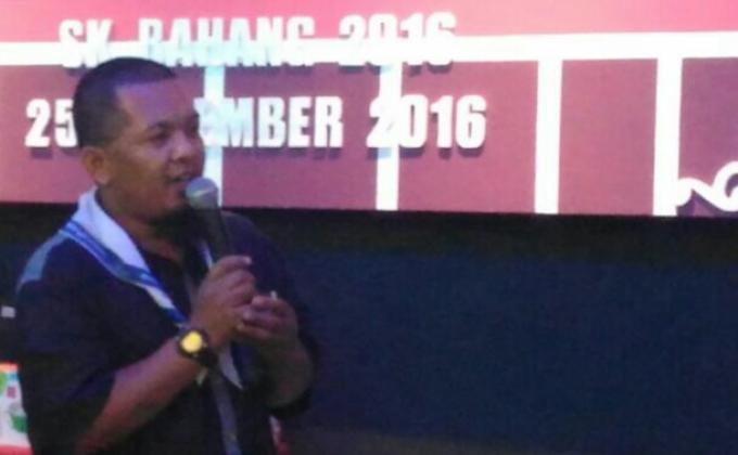 MOP dan nyanyian.