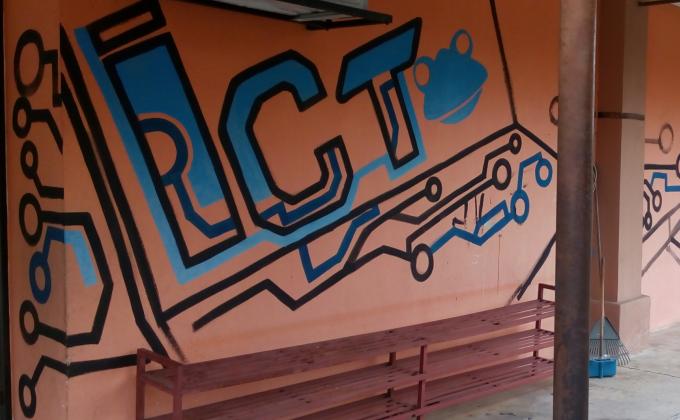 Mural bilik ict.