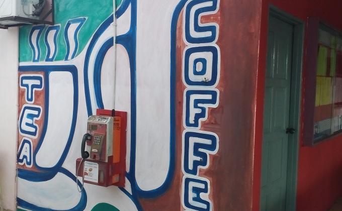 Seni pada dinding kantin. 