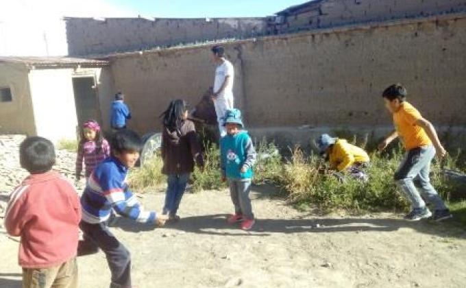 RECORRIENDO EL MUNDO CON LA ALEGRÍA DE LOS NIÑOS
