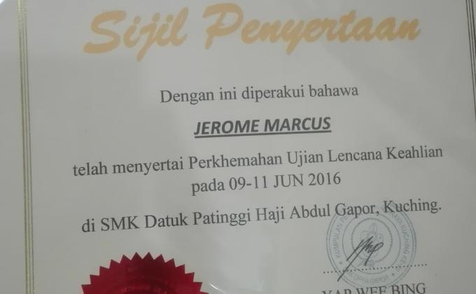 Kem Lencana keahlian di SMK DPHA Gapor 2016