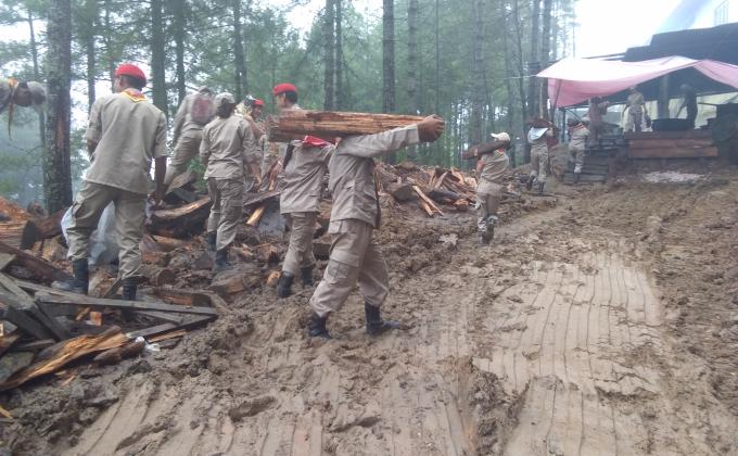 Voluntary service at Buddha point
