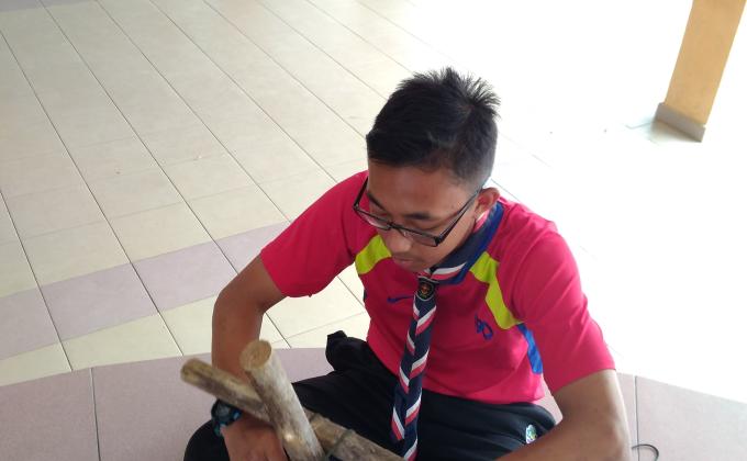 Perjumpaan Mingguan Pengakap Udara : Latihan membuat ikatan dan simpulan