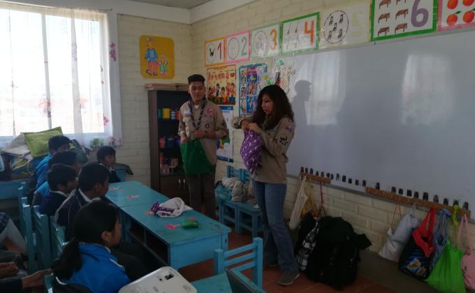 "APRENDIENDO A REDUCIR, REUTILIZAR Y RECICLAR LA BASURA"