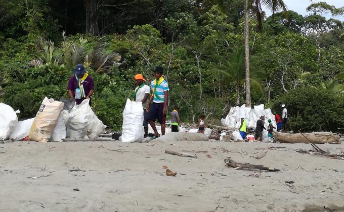 Por una Playa limpia a la vez
