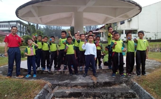 SW Voluntary Service Project: WalkSide By Rovs Project "Rising Together To Save Our Environment" Update 4 (Street Cleaning)