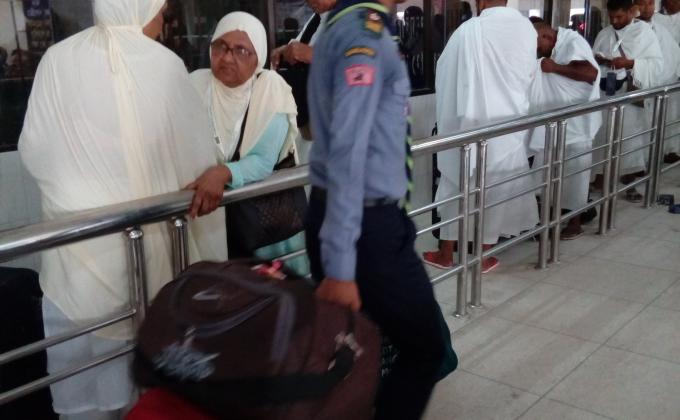 হজ ক্যাম্প সেবাদান কার্যক্রম।