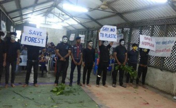 SAY NO TO PLASTIC mime act
