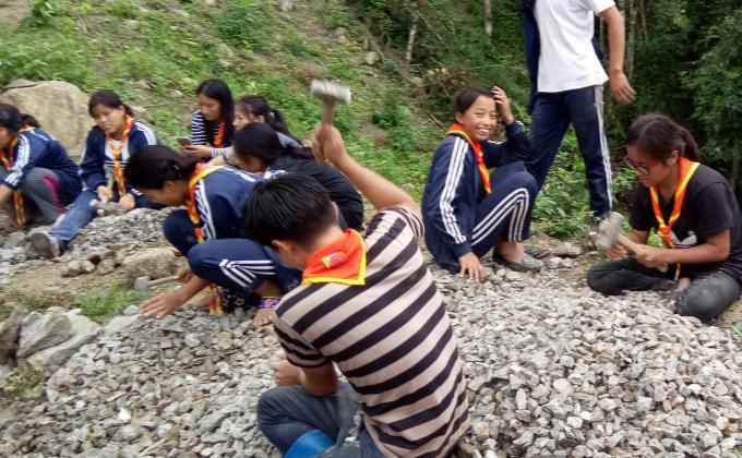 Community service to Phakchog Goenpa