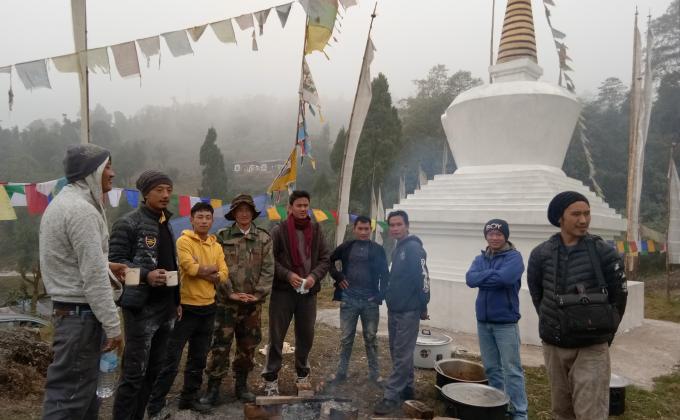 White washing of stupas 