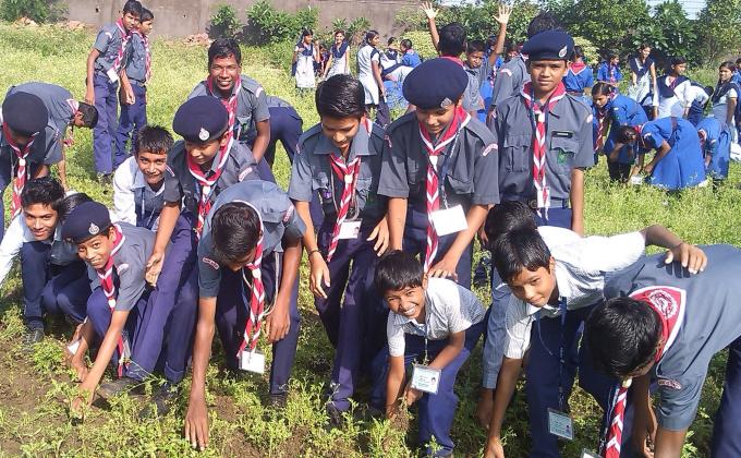 स्वच्छता अभियान विद्यालय मे