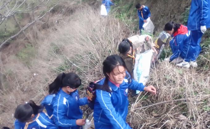 Trash challenge @ Chhukha Community.