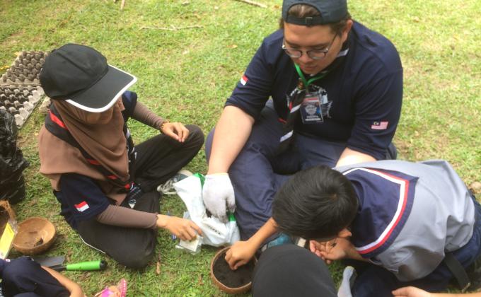 WSEP : Organic Garden by KLKM Universiti Malaysia Terangganu and Universiti Tun Hussein Onn Malaysia Rovers with collaboration Department of Agriculture Malaysia and SK Kelibang