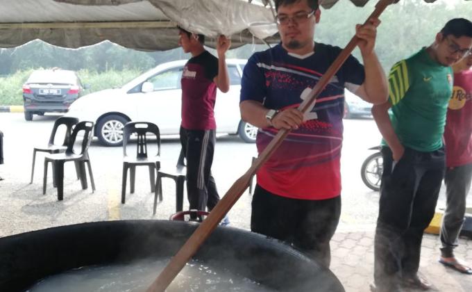 Program Gotong- Royong Memasak Bubur Asyura 2019