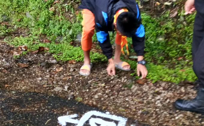 Nazhoen and Nachung Scouts on hike and overnight camp