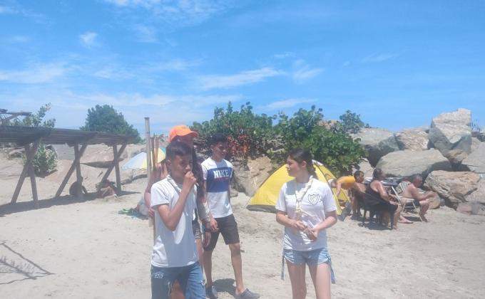   Cuidando nuestras playas, cuidamos la vida. (Clasificación de desechos solidos en playa los ángeles, Estado Vargas)