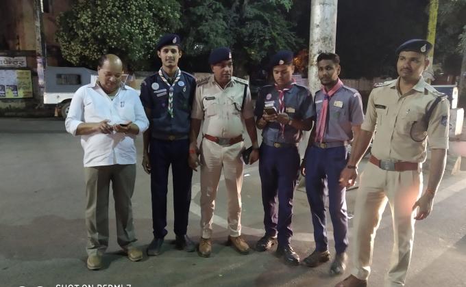  तीन दिवसीय यातायात पुलिस के साथ सेवा