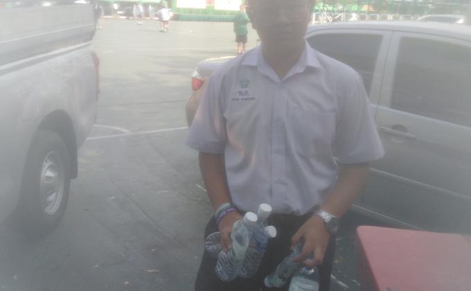 เก็บขยะ