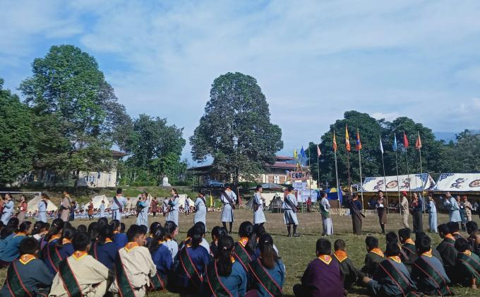 Back wood man's cooking skill practice at campaign 