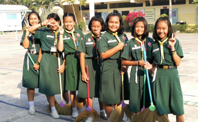 ลูกเสือ-เนตรนารีร่วมกันเตรียมงาน