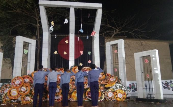 আন্তর্জাতিক মাতৃভাষা দিবস উপলক্ষে শহীদ মিনারে সেবা প্রদান।