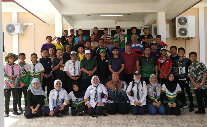 Kempen Membersihkan Masjid Kampung Mata-Mata