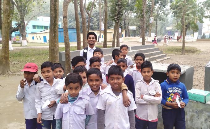 শিশুদের সাথে একবেলা