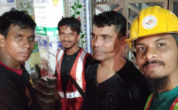 চকবাজারে সেমাই কারখানাতে আগুন